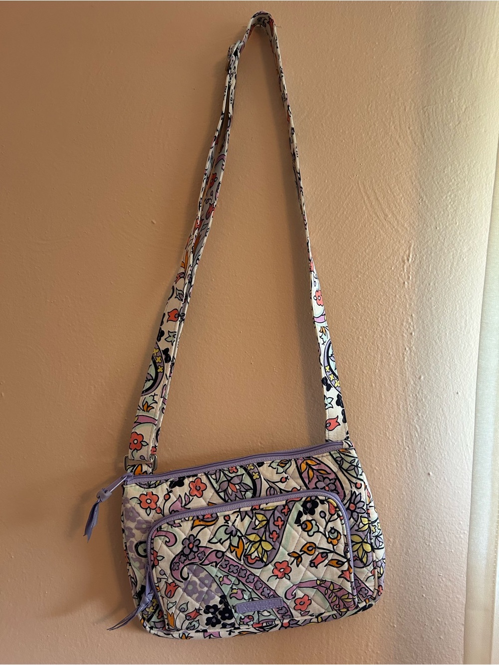 Vera Bradley lil hipster in the Maddalena paisley print